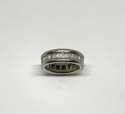 Bague or gris, alliance diamants tour complet