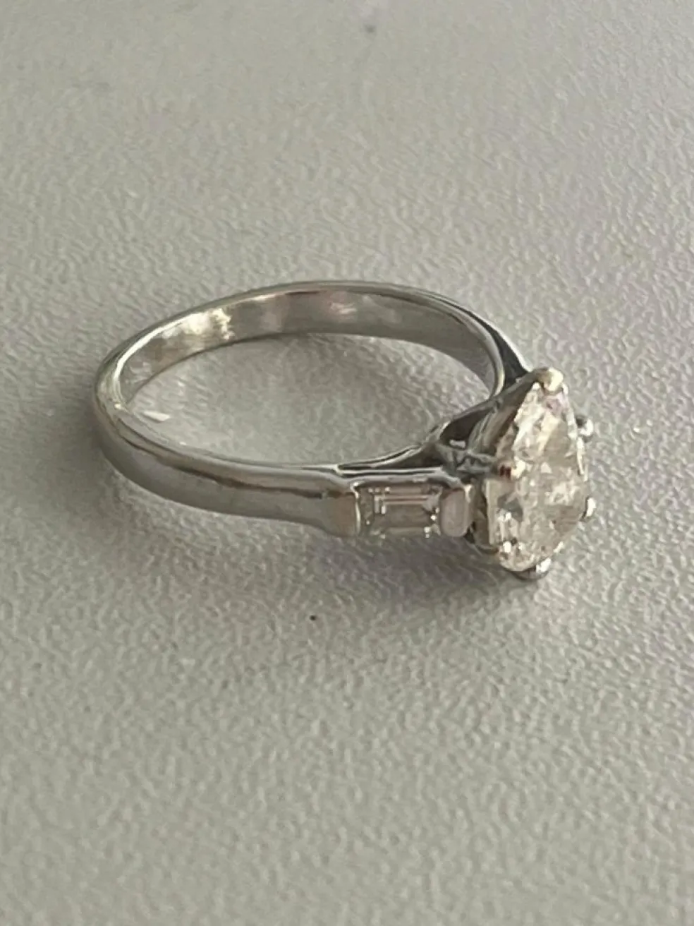 Bague Or Gris Diamant Taille Poire