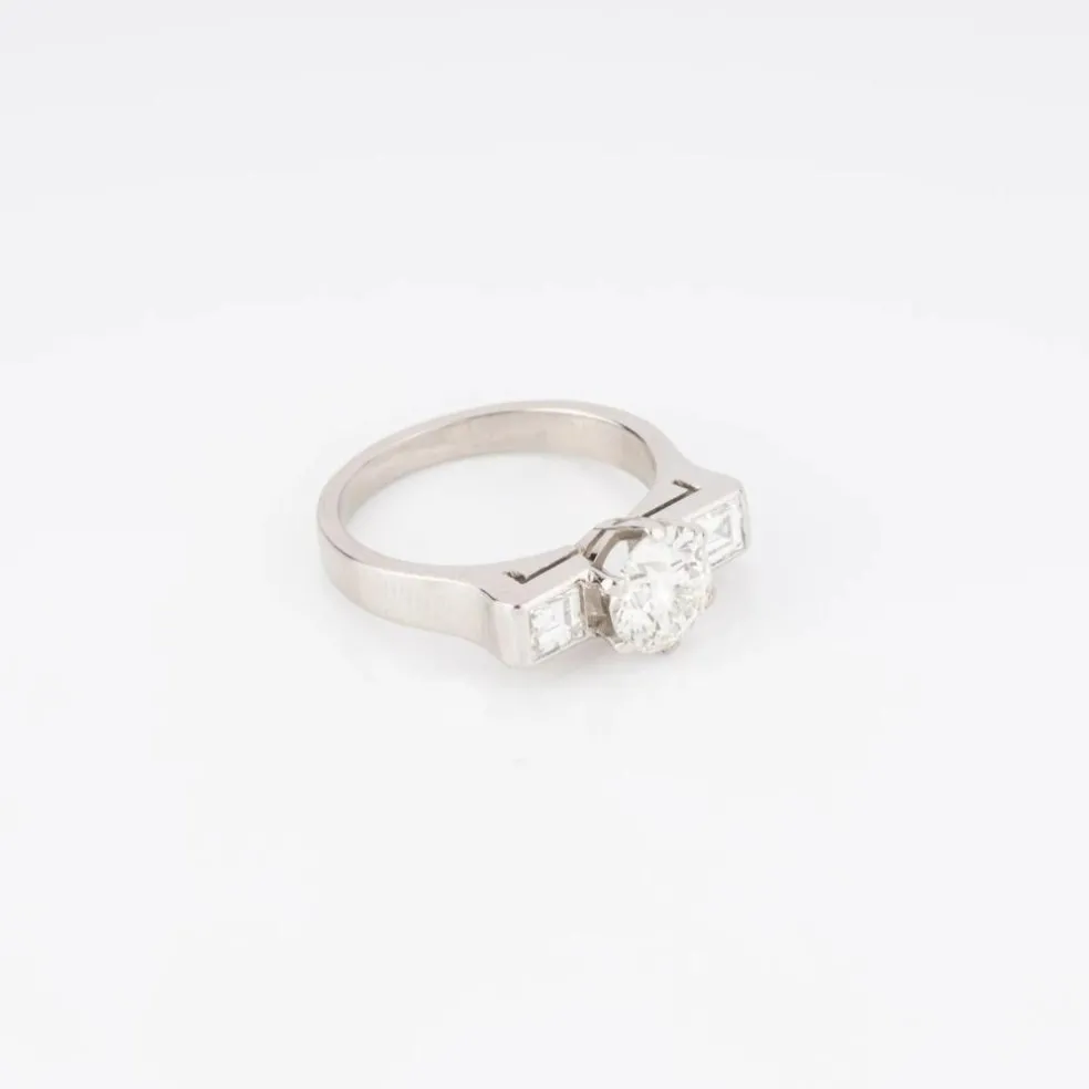 Bague or gris, diamants