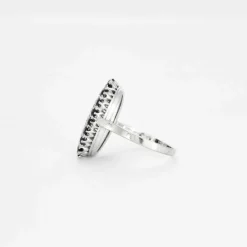 Bague or gris diamants et saphirs