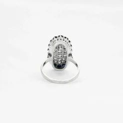 Bague or gris diamants et saphirs