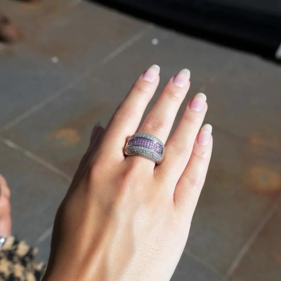 Bague or gris diamants saphirs