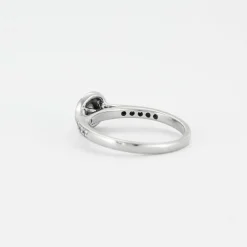 Bague or gris et diamants