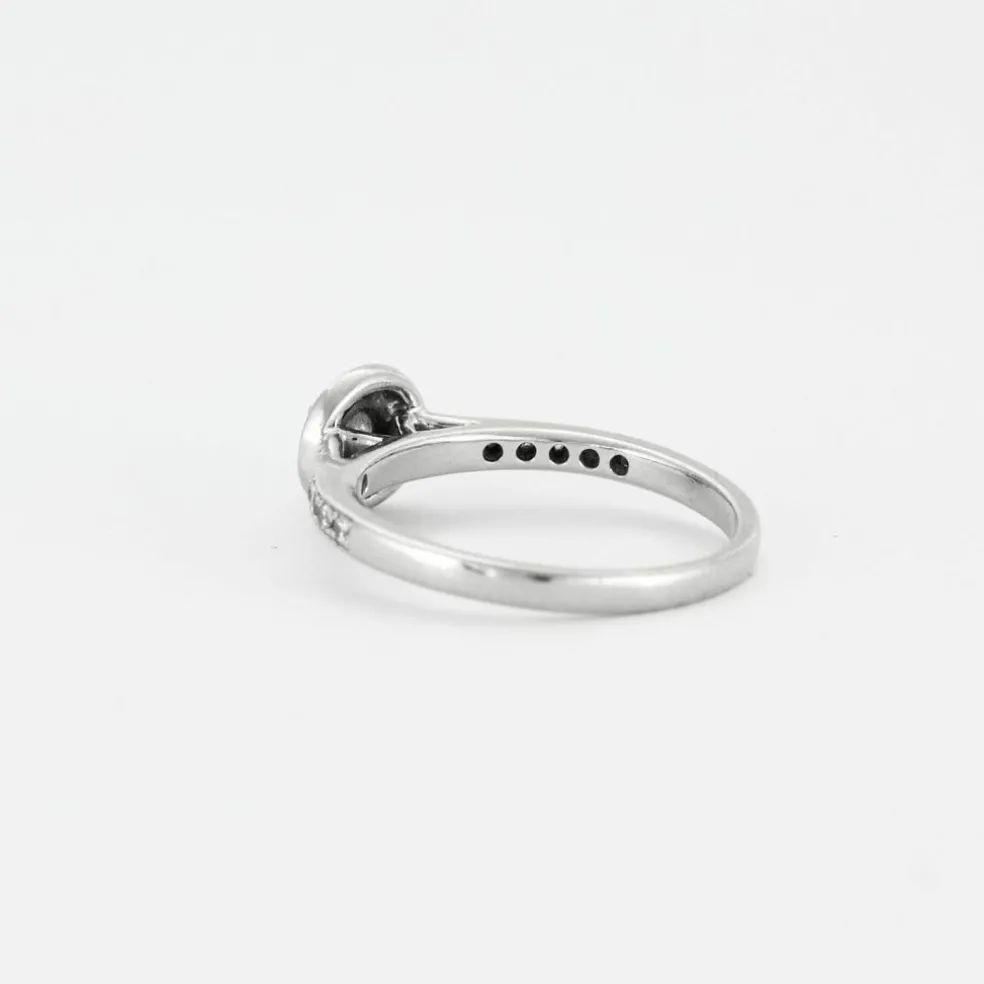 Bague or gris et diamants