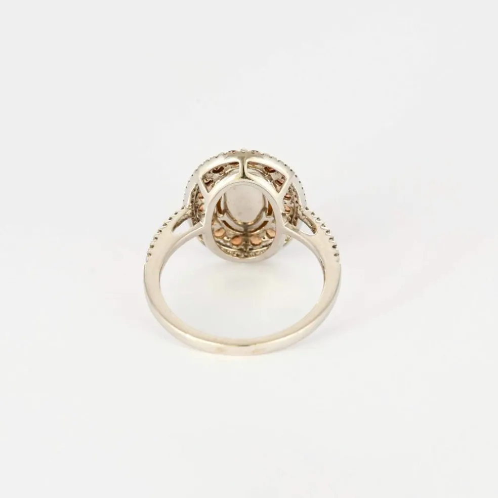 Bague or gris, opale de feu, saphirs orange et diamants