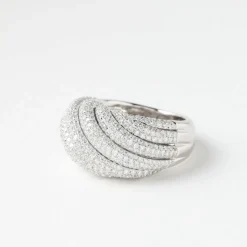 Bague or gris pavée de diamants