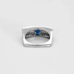 Bague or gris saphir et diamants
