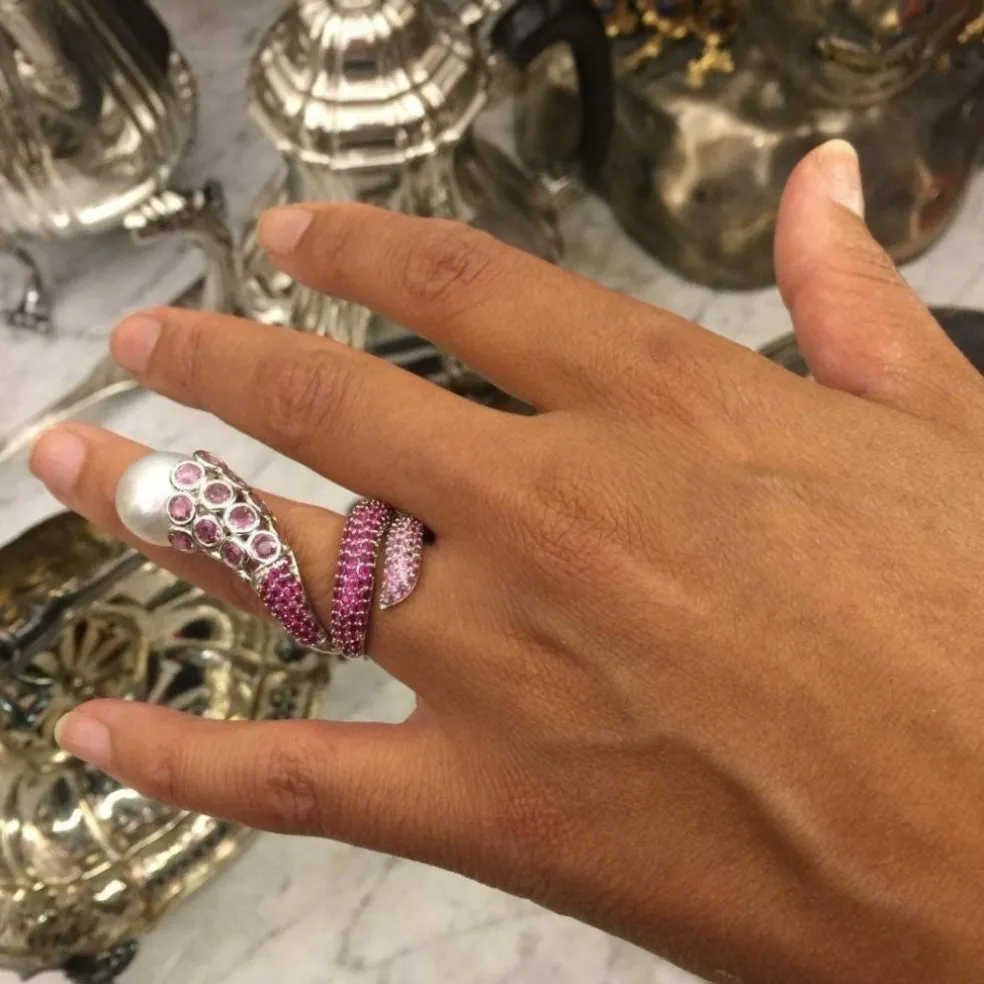 Bague or gris saphirs roses perle