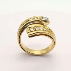 Bague or jaune 18 carats sertie de diamants de 0.54 carat