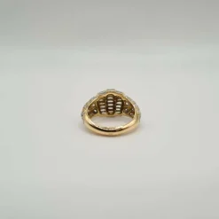 Bague or jaune 18 carats sertie de diamants ronds et baguettes
