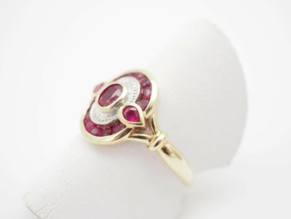 Bague or jaune 750 mil et rubis