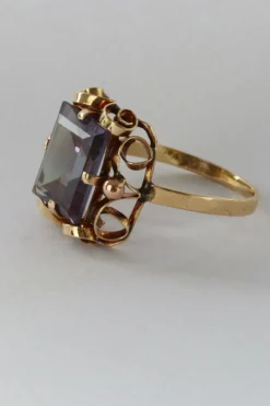 Bague Or jaune Alexandrite
