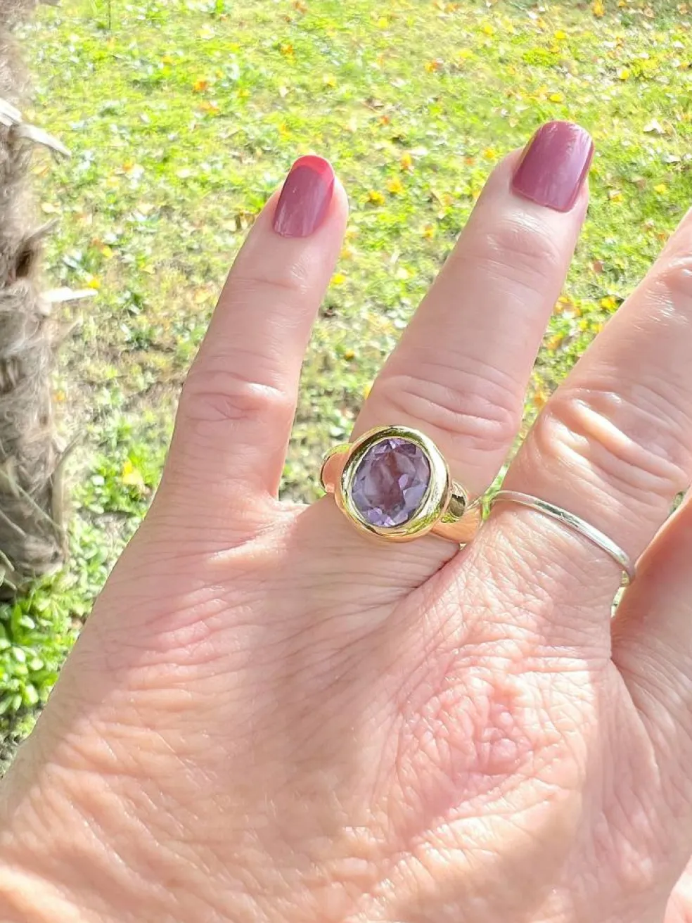 Bague or jaune améthyste ovale