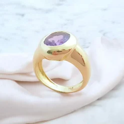 Bague or jaune améthyste ovale