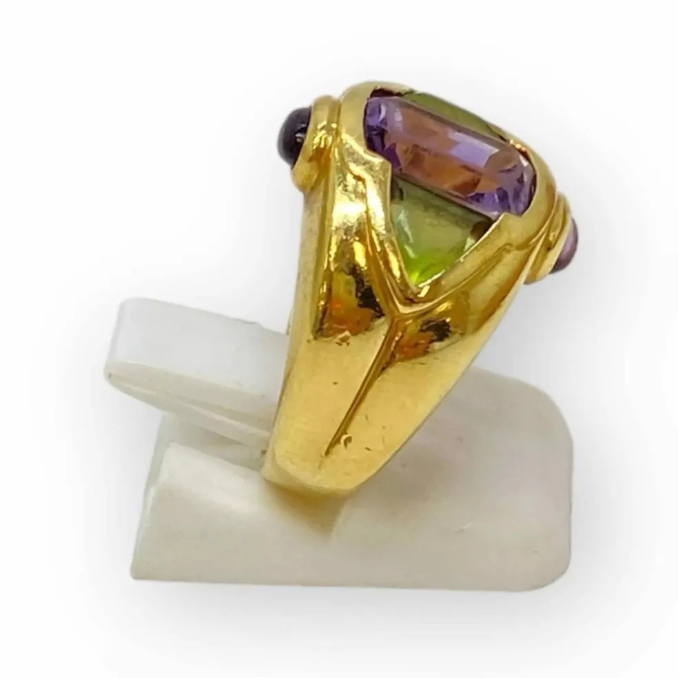 Bague or jaune, améthystes, péridots
