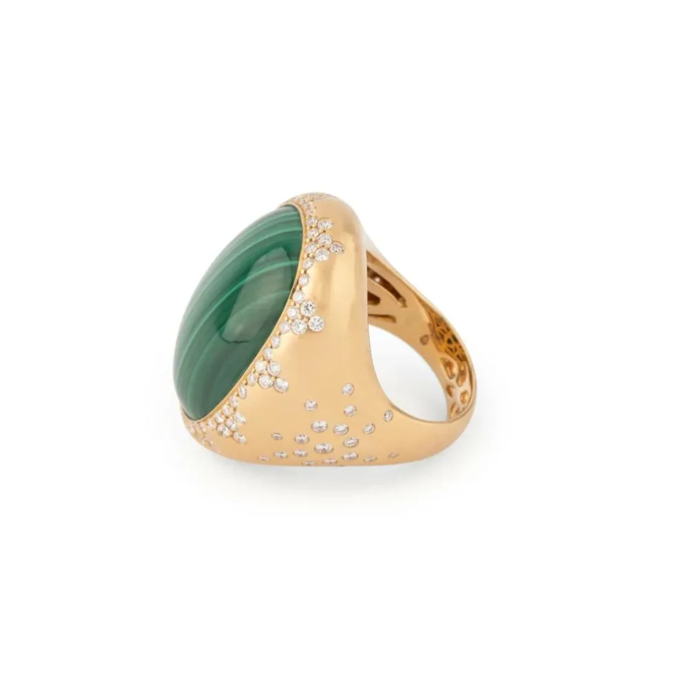 Bague or jaune brossée ornée d'une malachite