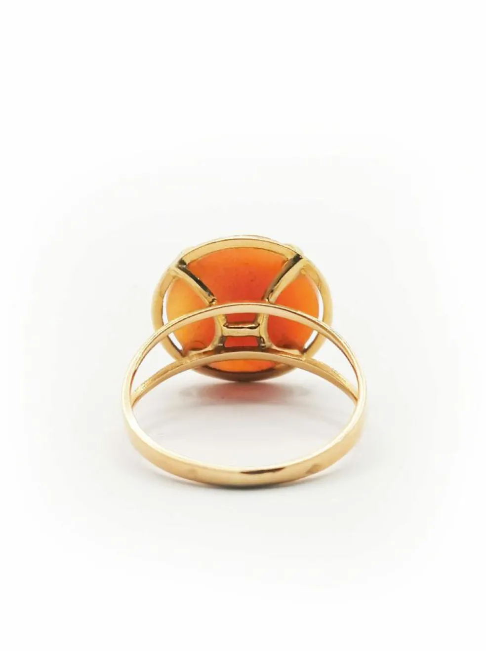 Bague or jaune camée