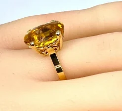 Bague or jaune, citrine