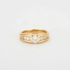 Bague or jaune, diamants