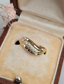 Bague or jaune, diamants