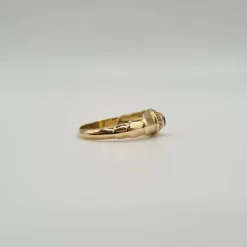 Bague or jaune, diamants et saphir