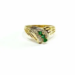 Bague or jaune, diamants, émeraudes