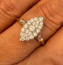 Bague or jaune diamants marquise
