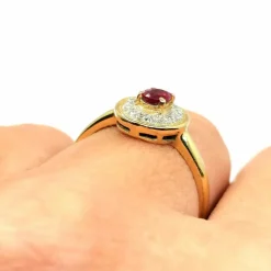 Bague or jaune diamants rubis