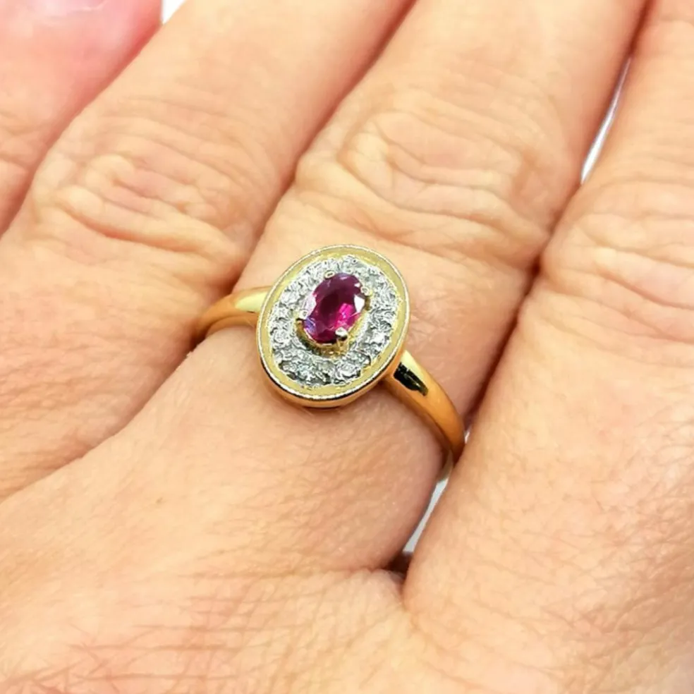 Bague or jaune diamants rubis