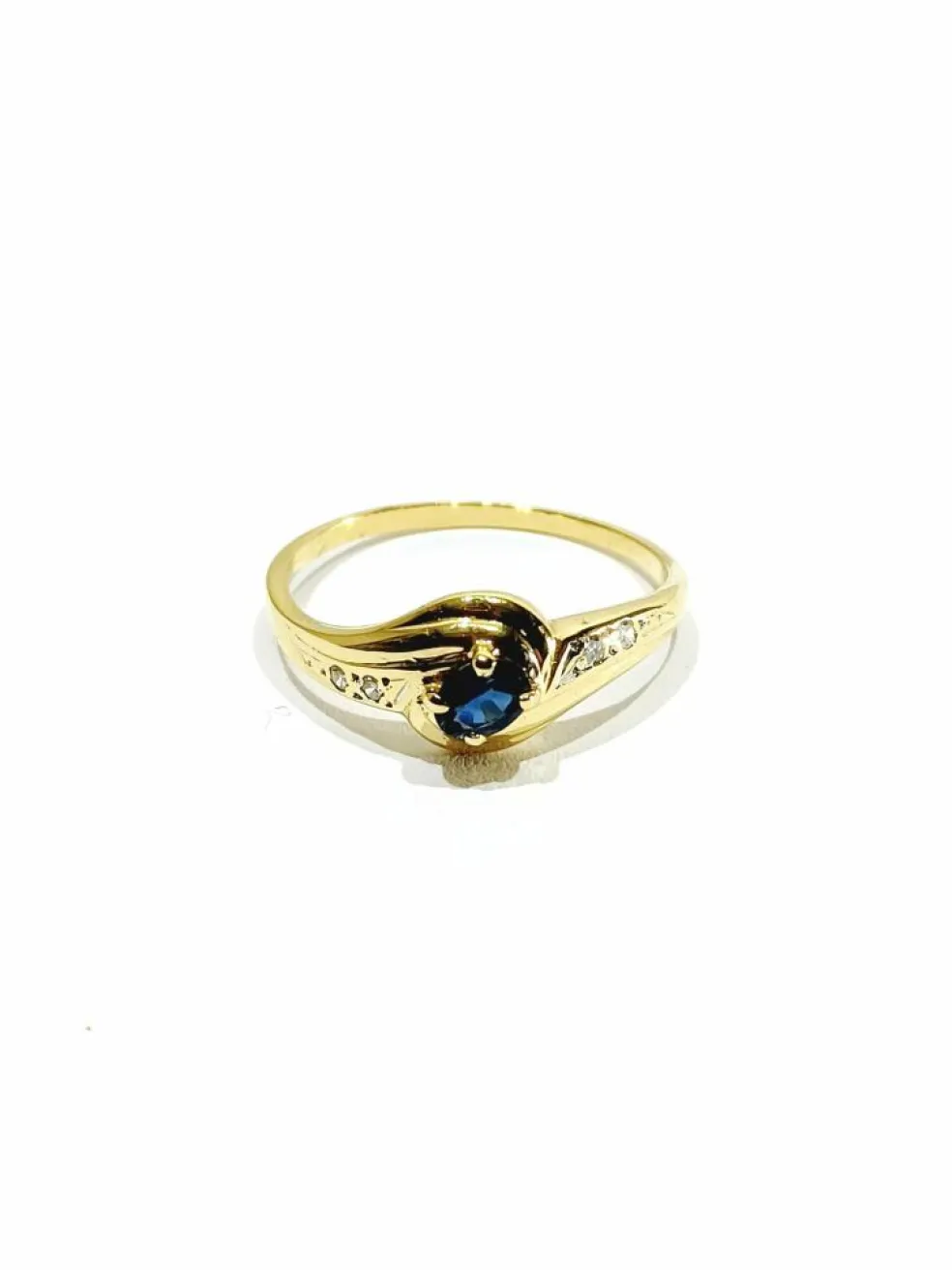 Bague or jaune diamants saphir