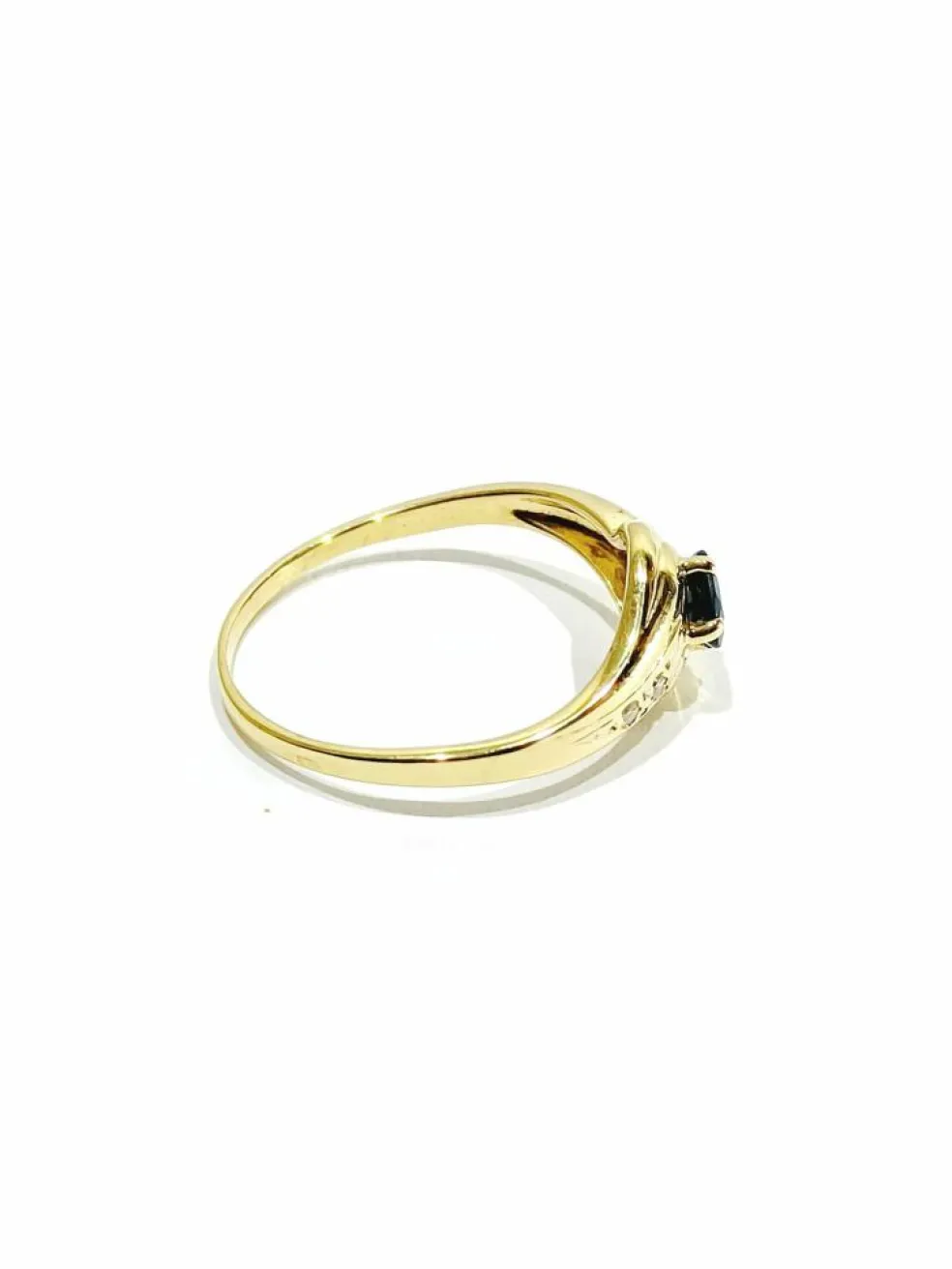 Bague or jaune diamants saphir