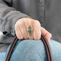 Bague or jaune doublé d'argent, diamants et émeraude