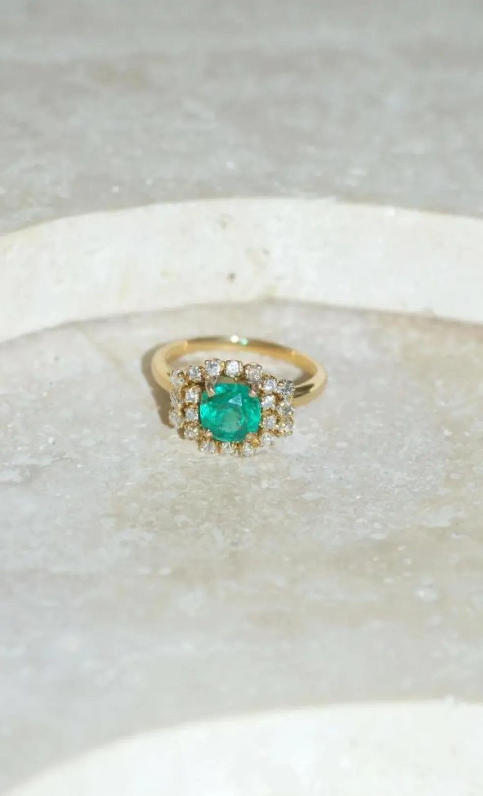 Bague Or Jaune Emeraude 1,52 Ct et Diamants