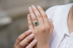 Bague Or jaune Emeraude Diamants