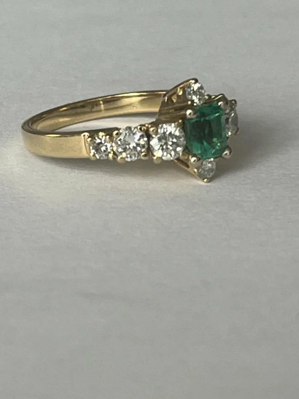 Bague Or Jaune Emeraude Diamants