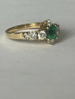 Bague Or Jaune Emeraude Diamants