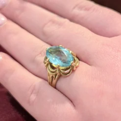 Bague or jaune et aigue-marine