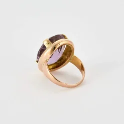 Bague or jaune et améthyste