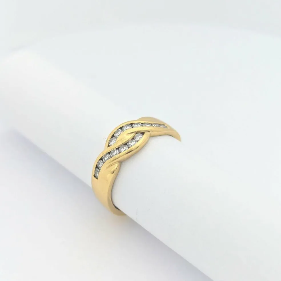 Bague or jaune et diamants