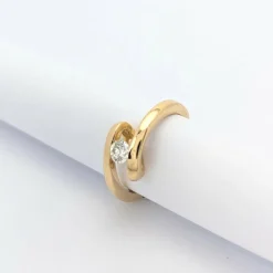 Bague or jaune et diamant