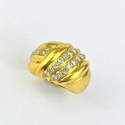Bague Or jaune et Ligne de Diamants