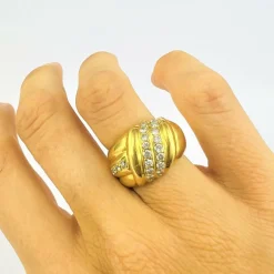 Bague Or jaune et Ligne de Diamants