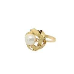 Bague or jaune et perle