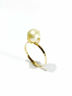 Bague or jaune et perle