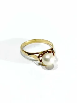 Bague or jaune et perle