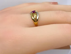 Bague or jaune et rubis
