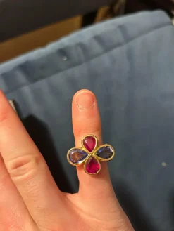 Bague or jaune 18kt rubis saphirs