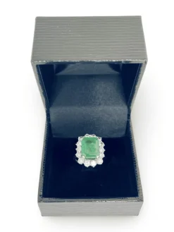 Bague or jaune émeraude 6,80 ct