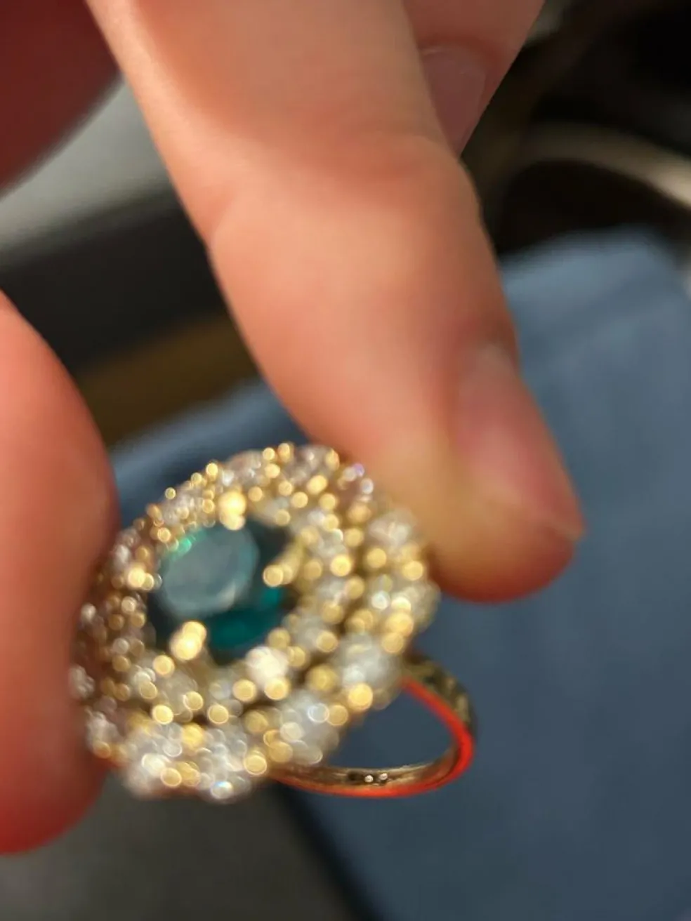 Bague or jaune émeraude 3cts et diamants 4cts