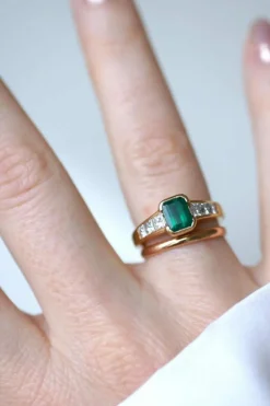 Bague or jaune émeraude et diamant Princesse